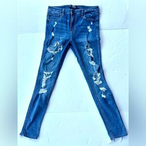 Hollister High Rise Super Skinny Distressed Wholly Jeans size 30x30 11R